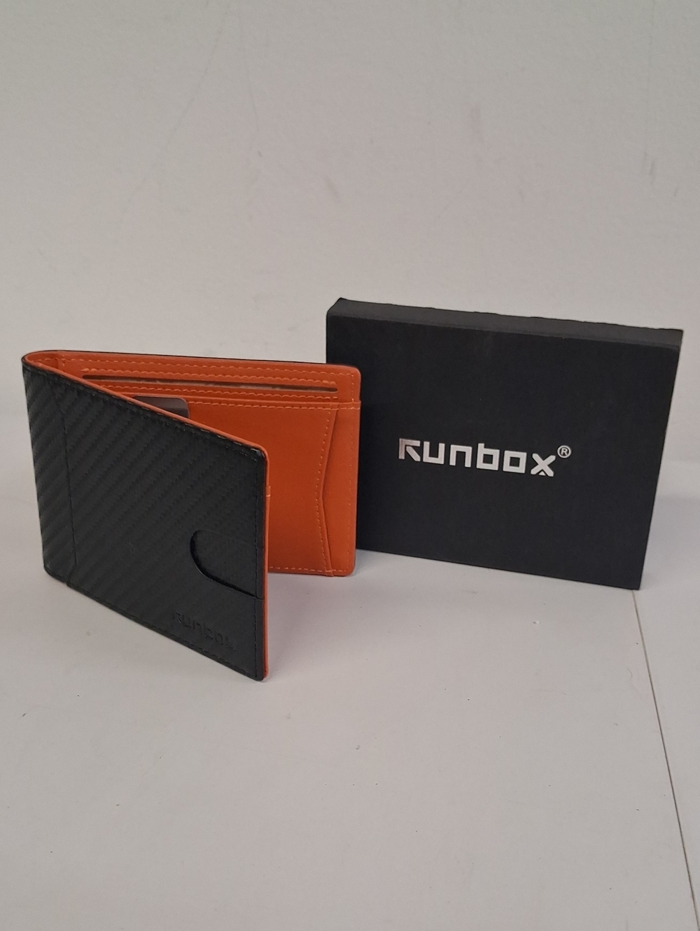 NWT RUNBOX Wallet for Men, Slim Leather Bifold, RFID Blocking Card Holder Black